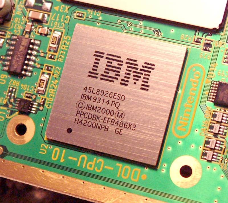 Central processing unit silicon packaging highlighting high-performance multi-core server processors engineered for hyperscale enterprise compute.